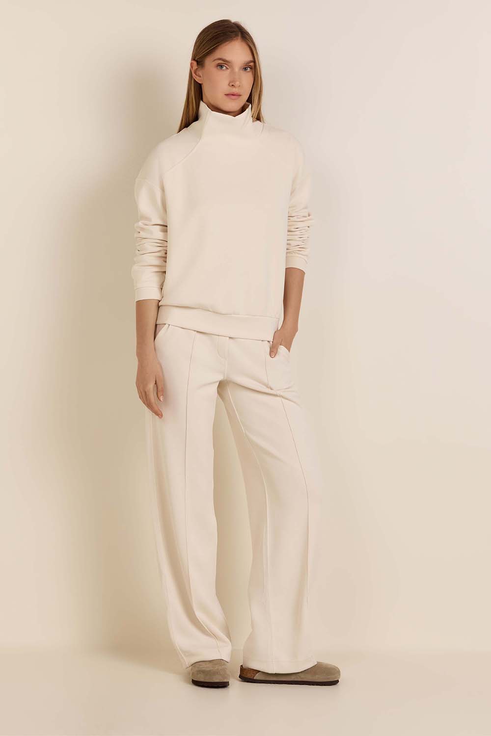 Brushed Softstreme Funnel Neck